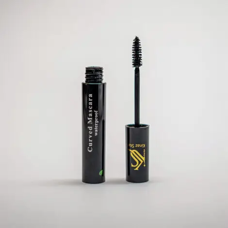 mascara -black